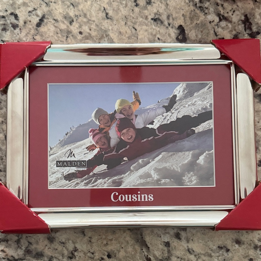 New Malden Red and Silver Cousins Photo Frame